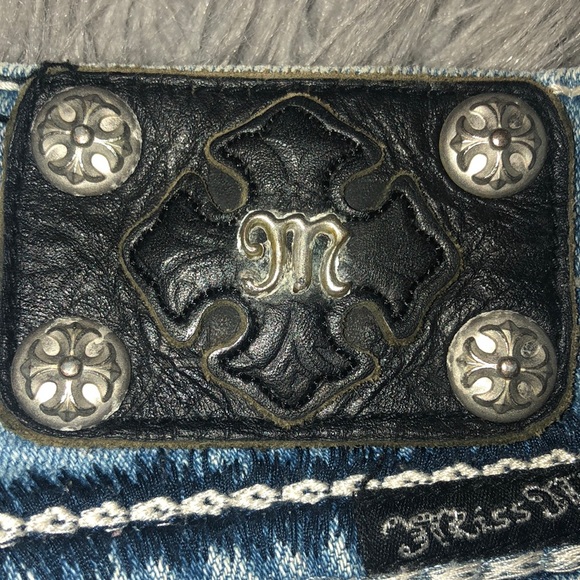 Miss Me Shorts - Picture 5 of 8